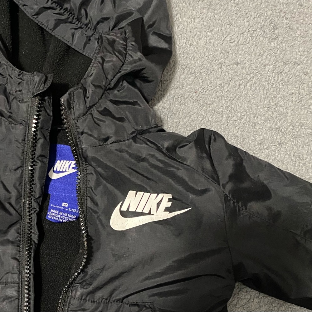 nice unisex coat.